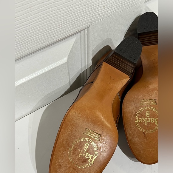 Like new Barker of Earls of Barton,England designed by William Barker Sz 6.5 - Picture 15 of 17